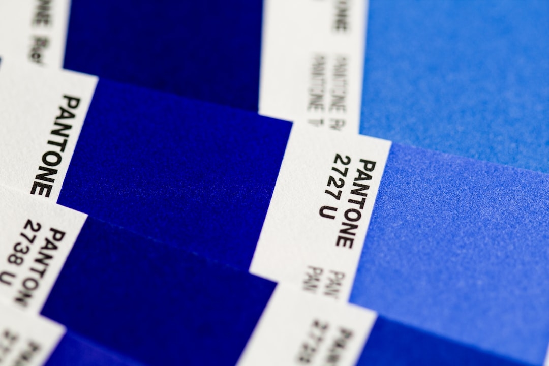 Практичні поради з роботи з палітрою Pantone у поліграфії